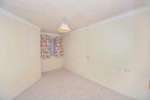 1 bedroom flat for sale, Darkes Lane, Potters Bar EN6