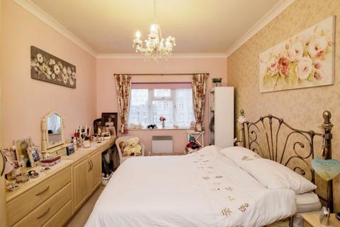1 bedroom flat for sale - 122 London Road, Benfleet SS7