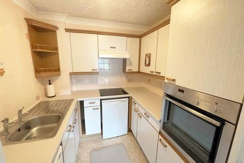 1 bedroom flat for sale, Darkes Lane, Potters Bar EN6