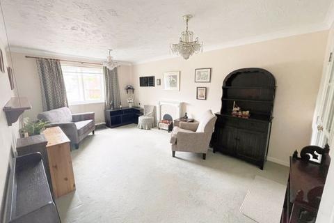 1 bedroom flat for sale, Darkes Lane, Potters Bar EN6