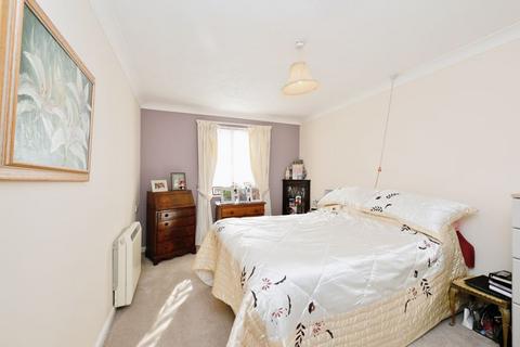 1 bedroom flat for sale, High Street, Cheshunt EN8