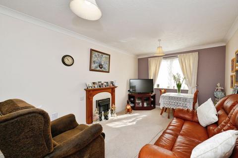 1 bedroom flat for sale, High Street, Cheshunt EN8