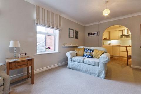 2 bedroom flat for sale - Harrison Close, Hitchin SG4
