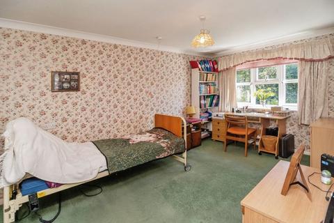 2 bedroom flat for sale, Southchurch Rectory Chase, Southend-on-Sea SS2