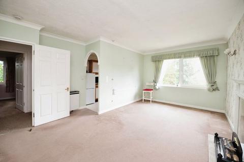 2 bedroom flat for sale, Fentiman Way, Hornchurch RM11