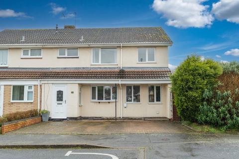 3 bedroom semi-detached house for sale, Earlswood Road, Kingswinford DY6