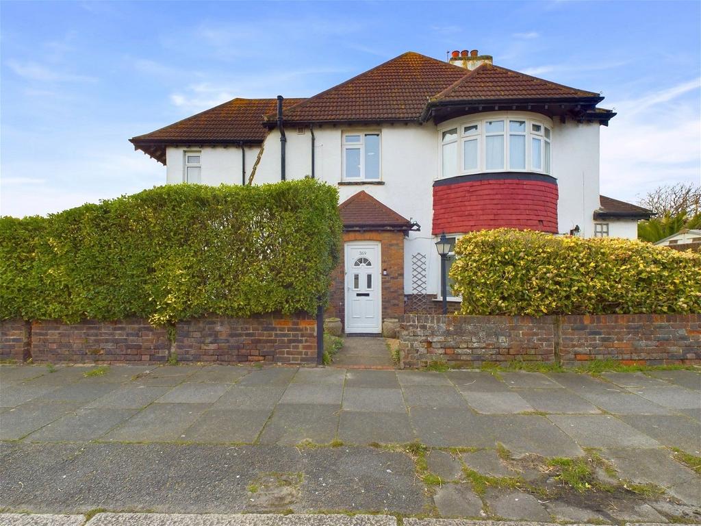 Kingsway, Hove, BN3 4QD 5 bed detached house for sale £900,000