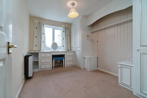 undefined, Oak Lodge (Sutton), Sutton SM1