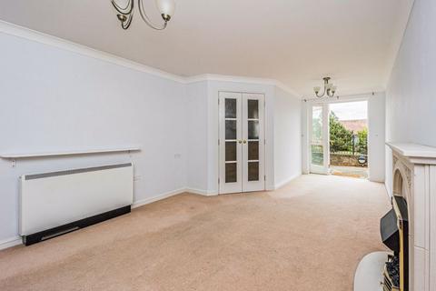 1 bedroom flat for sale, Glen View, Gravesend DA12