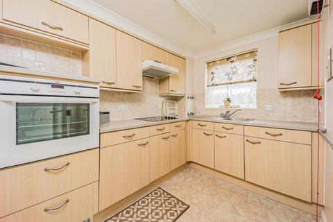 1 bedroom flat for sale, Glen View, Gravesend DA12