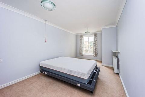 1 bedroom flat for sale, Glen View, Gravesend DA12