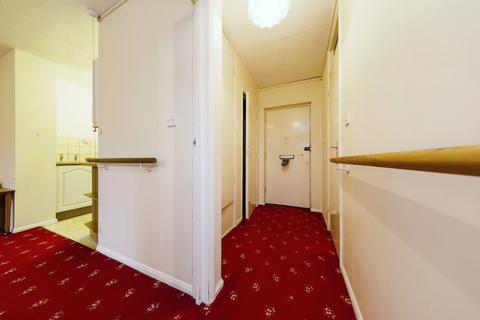 1 bedroom apartment for sale, Gable Lodge, West Wickham BR4