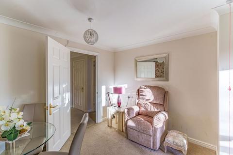1 bedroom flat for sale, 22 Massetts Road, Horley RH6
