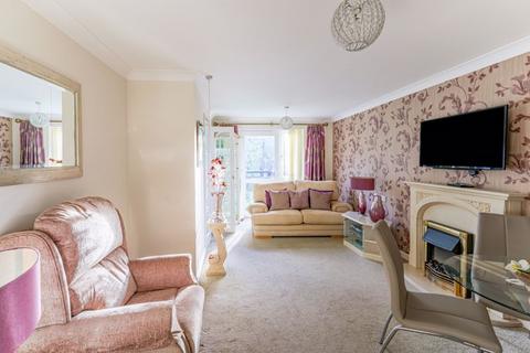 1 bedroom flat for sale, 22 Massetts Road, Horley RH6