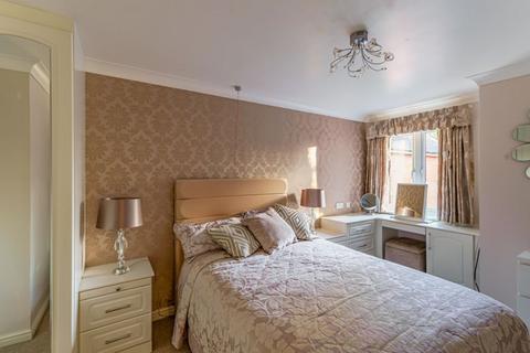 1 bedroom flat for sale, 22 Massetts Road, Horley RH6