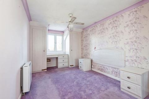 1 bedroom flat for sale, Cranley Gardens, Wallington SM6