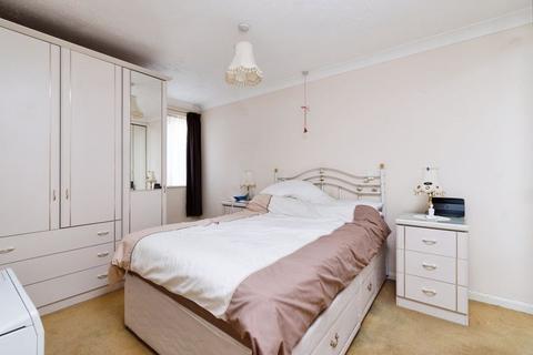 1 bedroom flat for sale, Warham Road, Croydon CR2