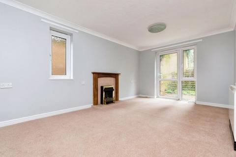 2 bedroom flat for sale, Foxley Lane, Purley CR8