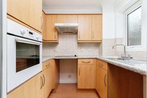 2 bedroom apartment for sale, Reynard Court, Purley CR8
