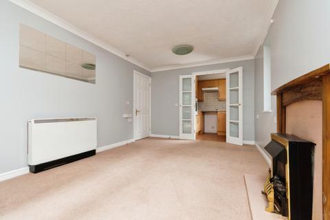 2 bedroom apartment for sale, Reynard Court, Purley CR8