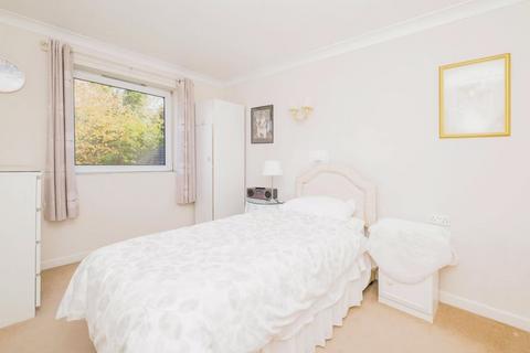 1 bedroom flat for sale, Mount Hermon Road, Woking GU22