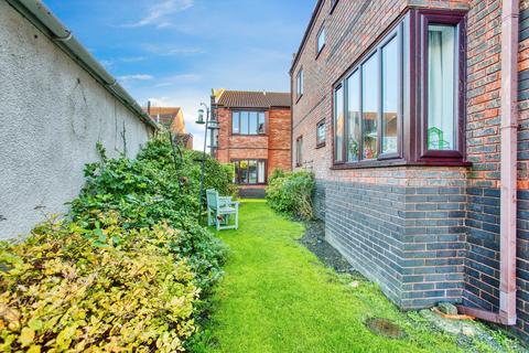 2 bedroom apartment for sale, Orchard Court, Street BA16