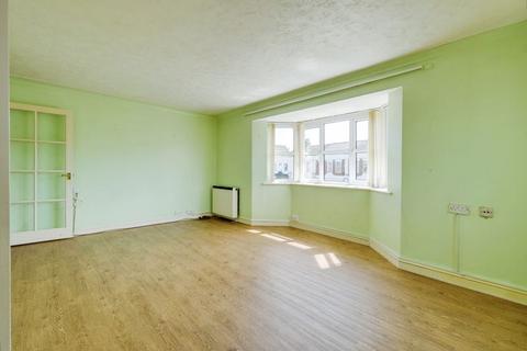 2 bedroom flat for sale, Seafield Road, Bournemouth BH6