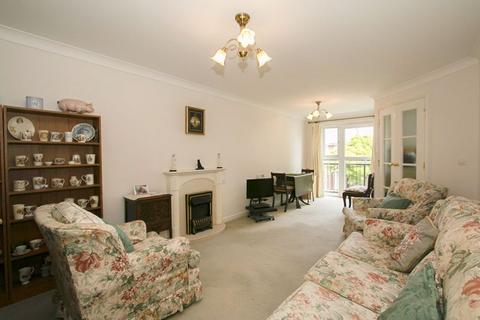1 bedroom flat for sale, 380-396 Lymington Road, Highcliffe BH23