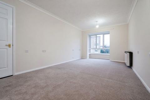 2 bedroom flat for sale - Thicket Road, Sutton SM1