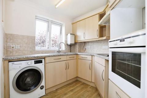 2 bedroom flat for sale, Alcester Road, Stratford-upon-Avon CV37