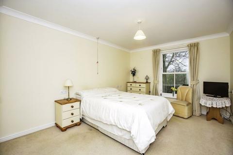 1 bedroom flat for sale, Glen View, Gravesend DA12
