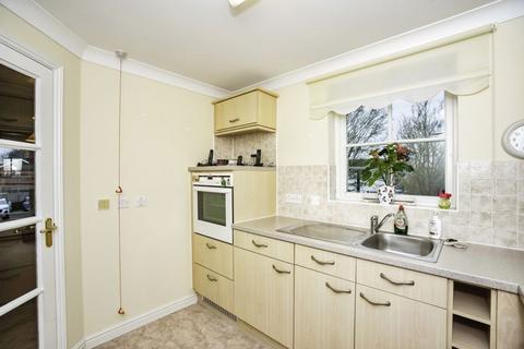 1 bedroom flat for sale, Glen View, Gravesend DA12