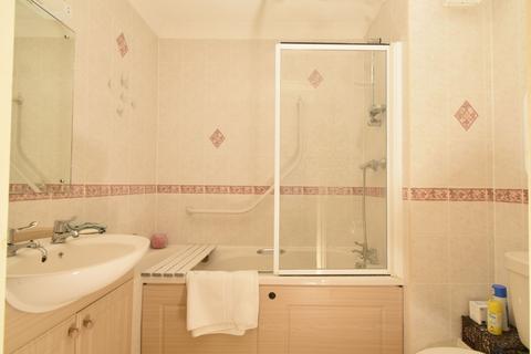 1 bedroom apartment for sale, Greenwood Court, Epsom KT18