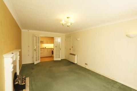 2 bedroom flat for sale - Fernlea Avenue, Ferndown BH22