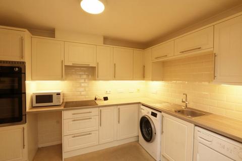 2 bedroom flat for sale, Fernlea Avenue, Ferndown BH22