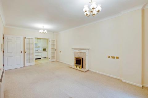 1 bedroom flat for sale, Fernlea Avenue, Ferndown BH22