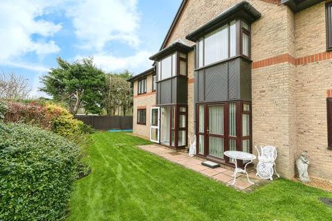 2 bedroom flat for sale, Woodlands, Huntingdon PE28