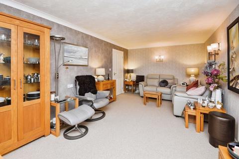 2 bedroom flat for sale, Hampsfell Road, Grange-over-Sands LA11