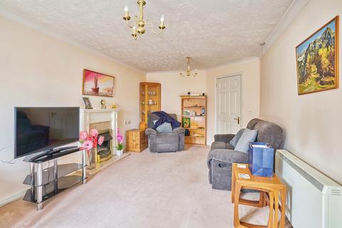 1 bedroom apartment for sale, Perrin Court, Ashford TW15