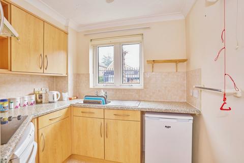1 bedroom apartment for sale, Perrin Court, Ashford TW15