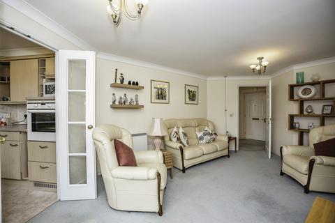 2 bedroom apartment for sale, Nelson Court, Windmill Hill DA12