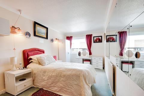 1 bedroom apartment for sale, Homeview House, Poole BH15