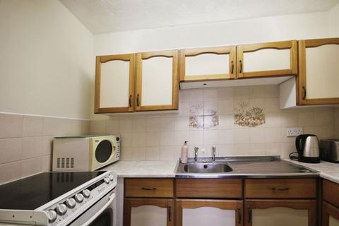 1 bedroom flat for sale, Belmont Road, Leatherhead KT22