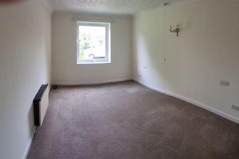 2 bedroom flat for sale, Ruskin Court, Knutsford WA16