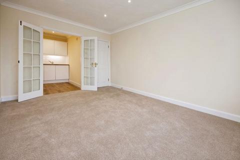2 bedroom flat for sale, Chapel Road, Ashford TN25