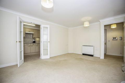 1 bedroom flat for sale, Glen View, Gravesend DA12