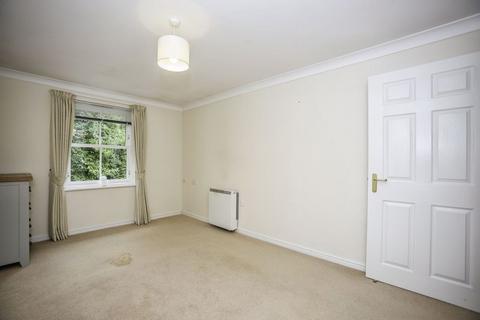 1 bedroom flat for sale, Glen View, Gravesend DA12