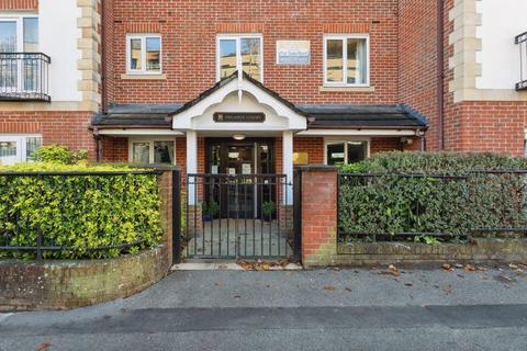 1 bedroom flat for sale, Stafford Road, Caterham CR3