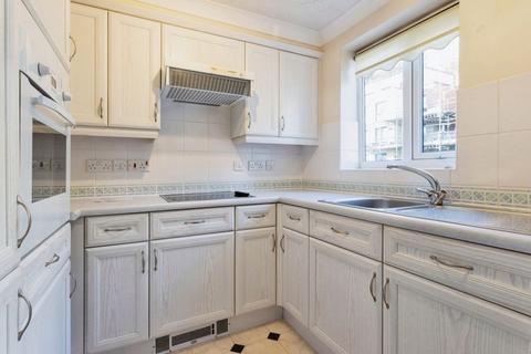 1 bedroom flat for sale, Stafford Road, Caterham CR3