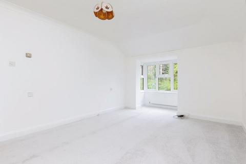 2 bedroom flat for sale, Bradbourne Park Road, Sevenoaks TN13